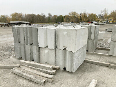 You are currently viewing Surplus Large concrete retaining wall blocks and barriers with USA delivery