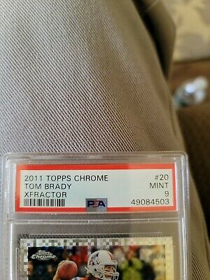 Read more about the article 2011 topps chrome tom brady xfractor PSA 9 MINT
