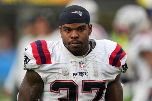 You are currently viewing Patriots RB Damien Harris ruled out vs. Browns